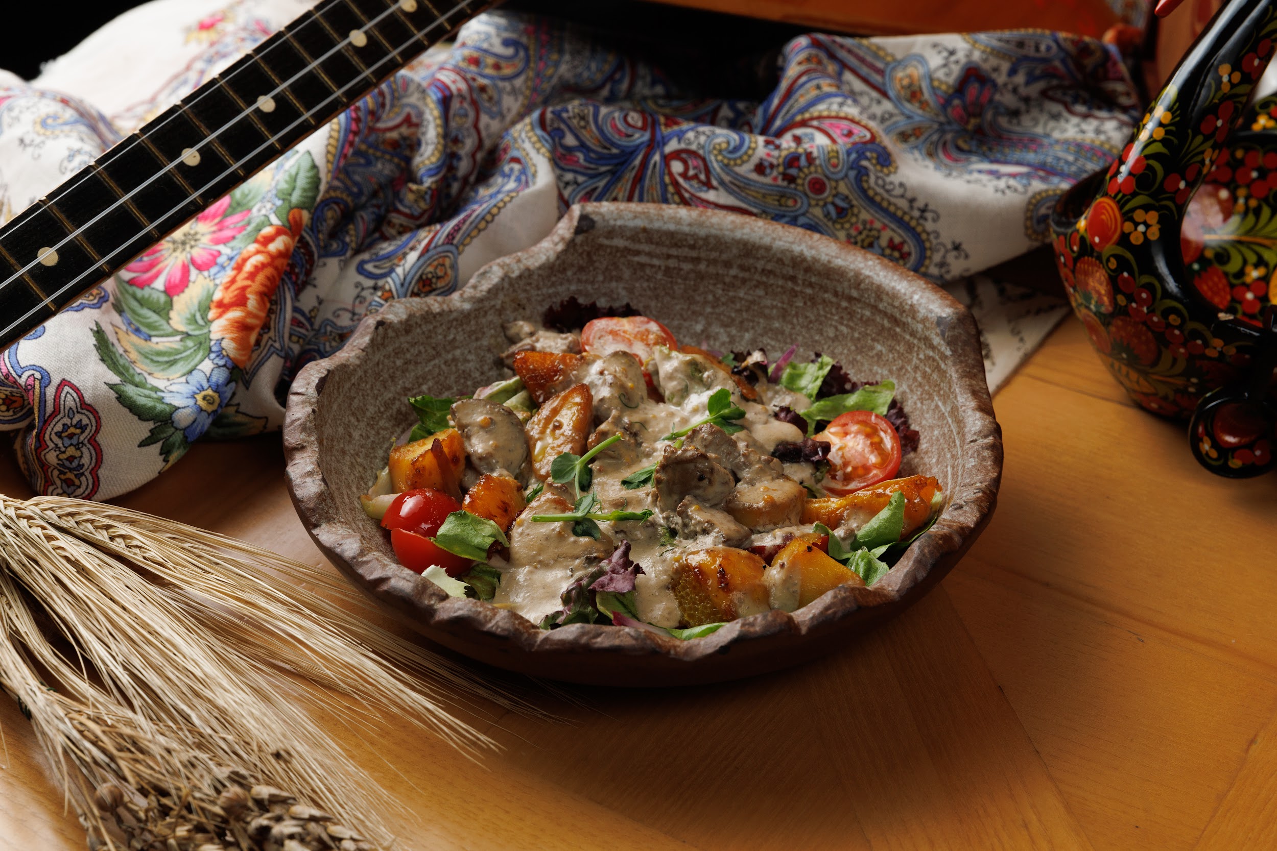Салат с куриной печенью и жар.апельсином