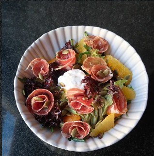 Салат с тыквой и коппой