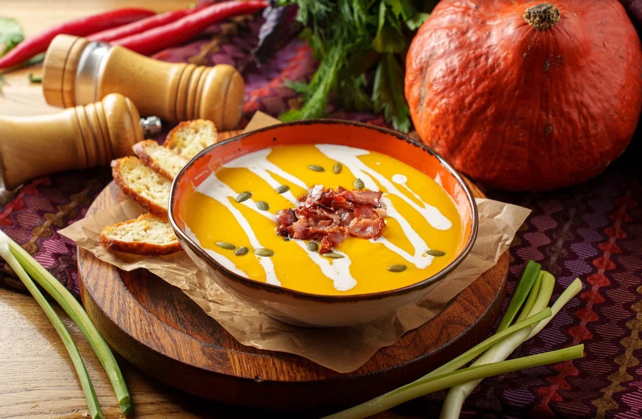 Крем-суп тыквенный с беконом