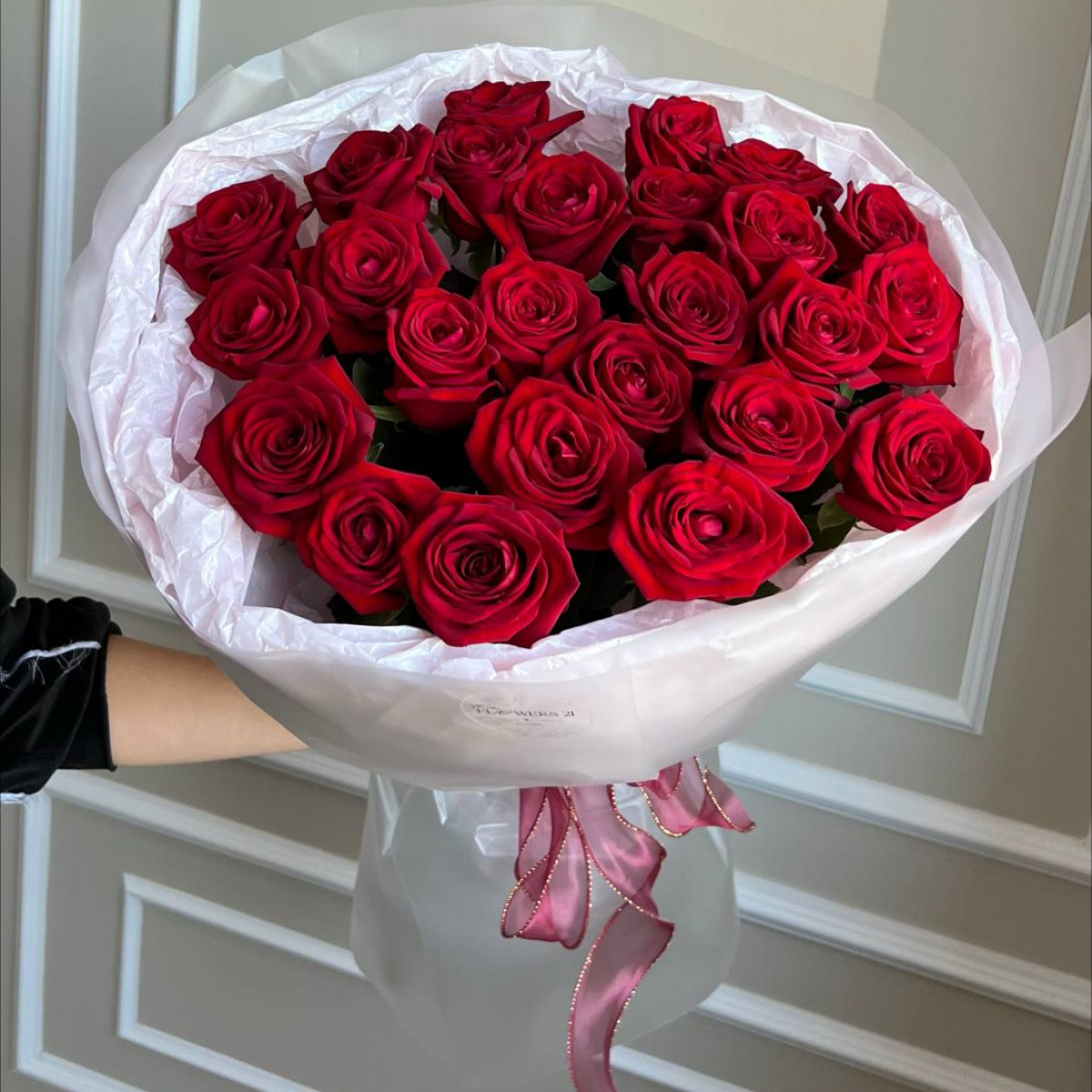Моно букет из 25 роз 9 (предзаказ)