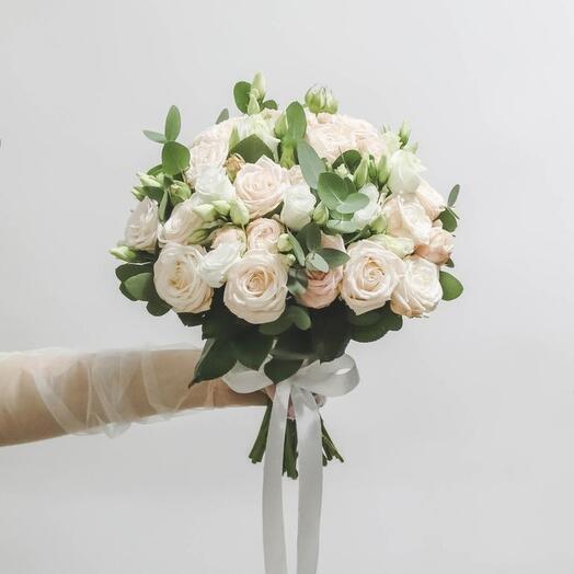 Букет невесты с пионовидными розами 