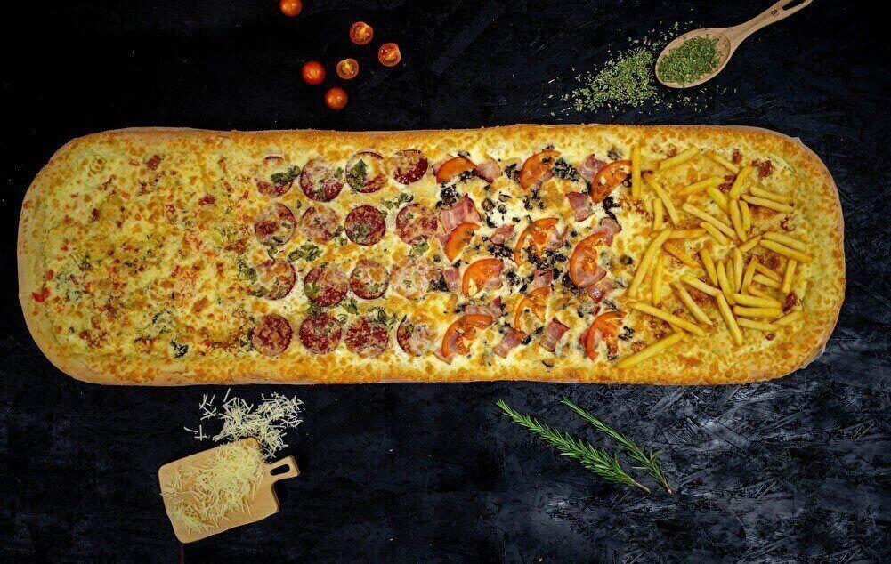 Фирменная Epic Pizza метр