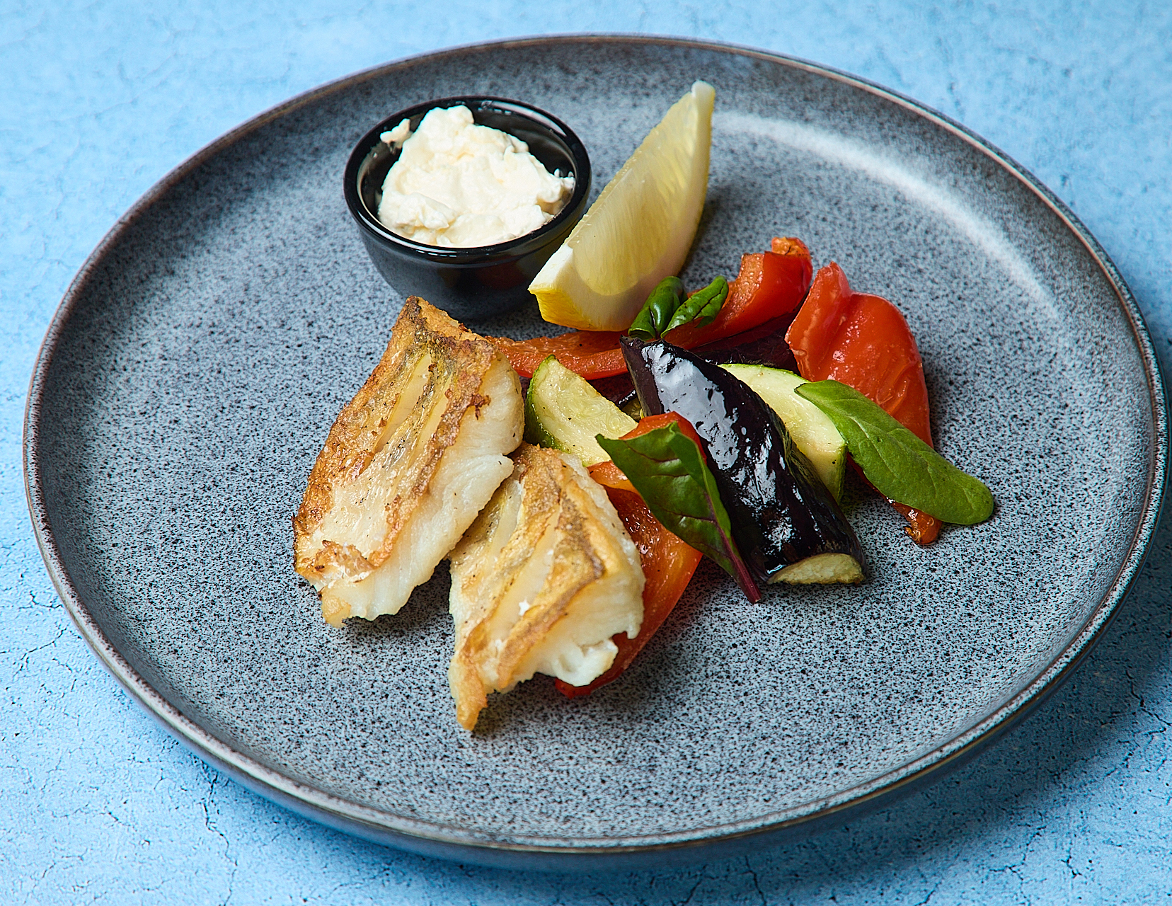 Жареный судак с запеч.овощами