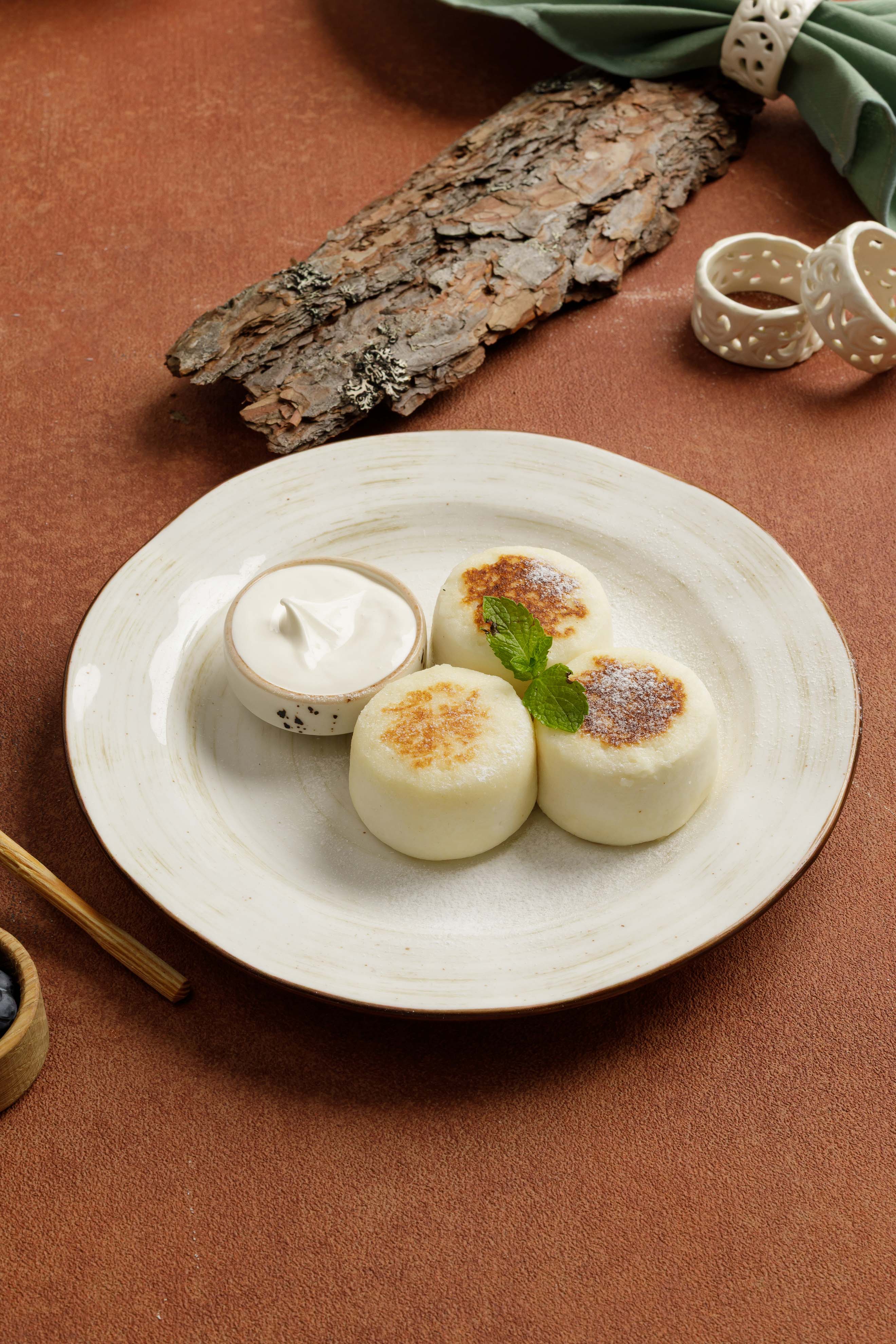 Сырники со сметаной