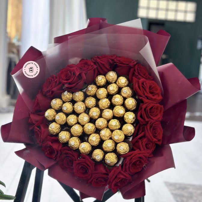 Букет из конфет Ferrero Rocher 40 шт и 19 роз
