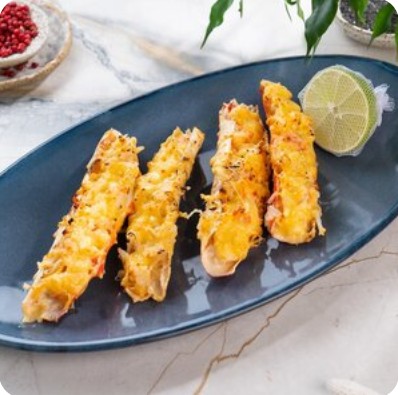 Запеченные фаланги камчатского краба с кокосовым молоком и сыром