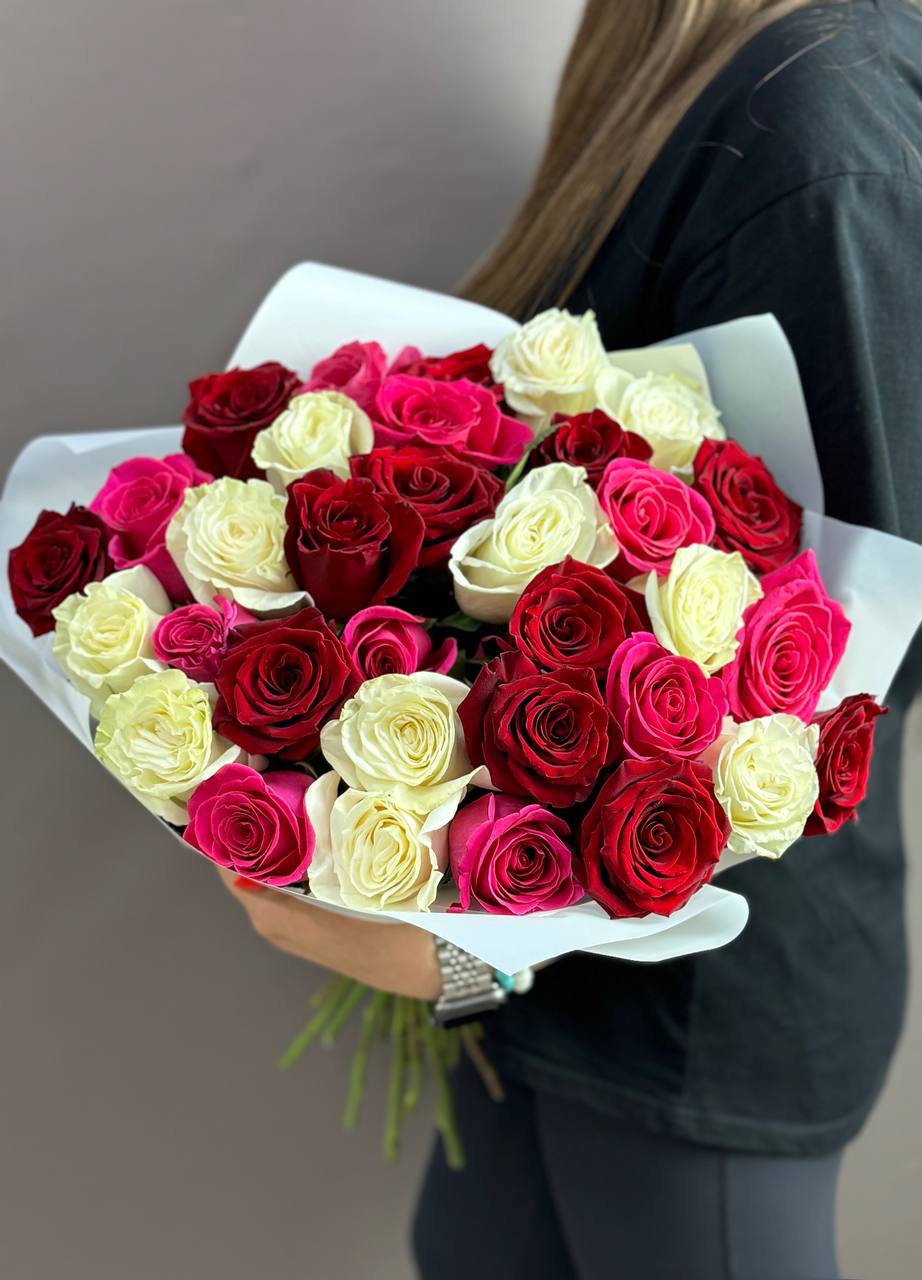 Букет из 51 розы микс