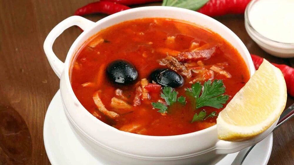 Солянка сборная мясная