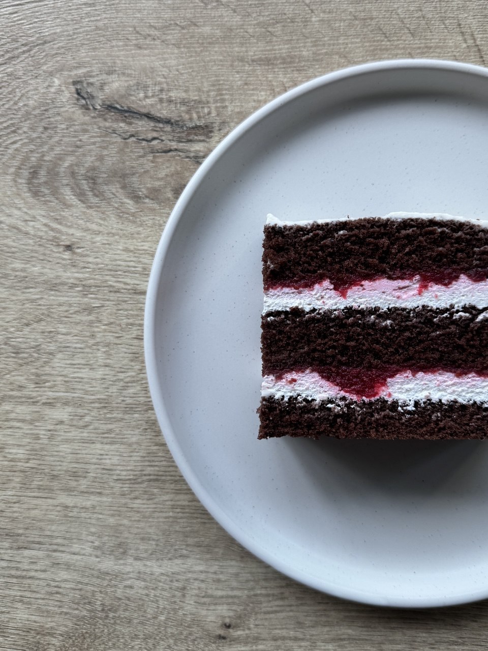 Торт Йогуртовый с клубнично-банановой начинкой