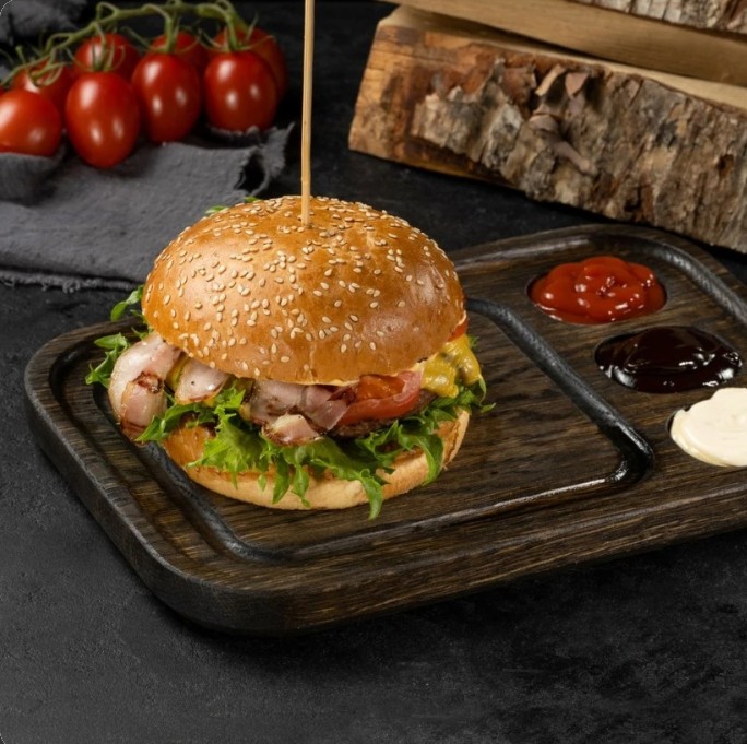 Бургер с беконом