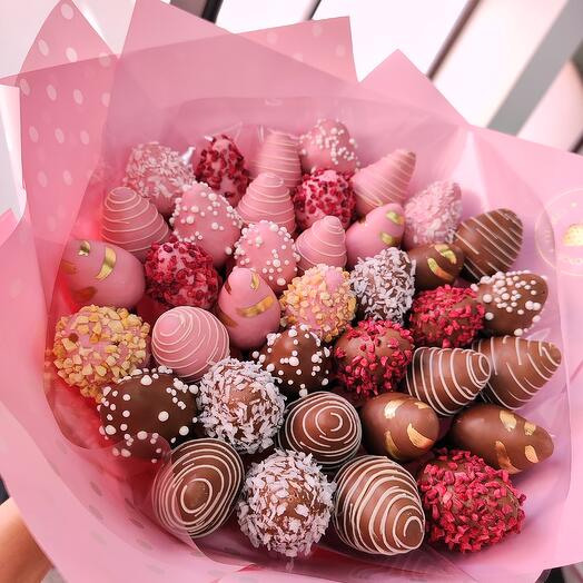 Букет из клубники "Инь и Янь"