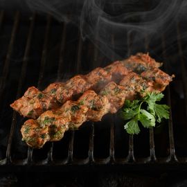 Люля-кебаб из курицы с зеленью