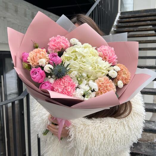 Букет гортензия диантсусы нежный