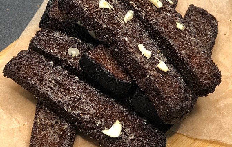 Гренки с чесноком