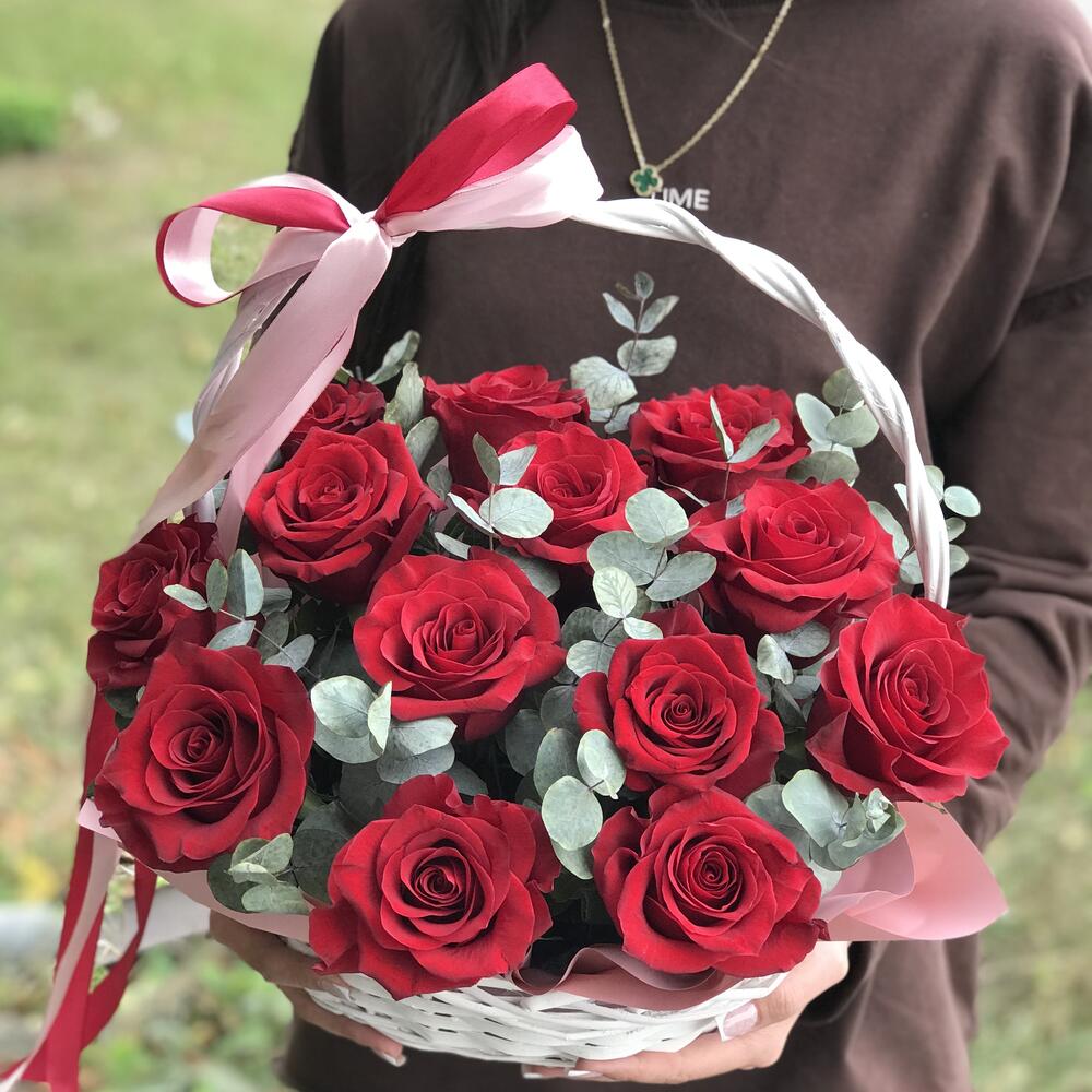 Корзина с цветами