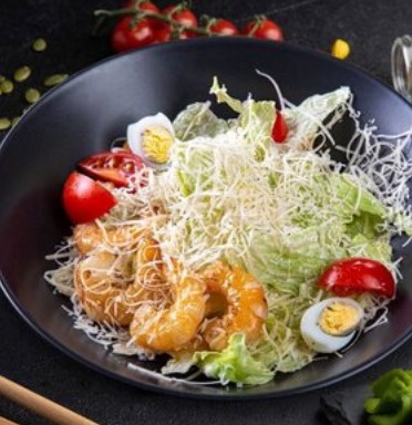 Салат Цезарь с креветками