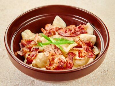 Вареники с беконом и картофелем