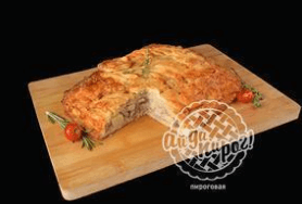 Пирог с мясом, картофелем и луком
