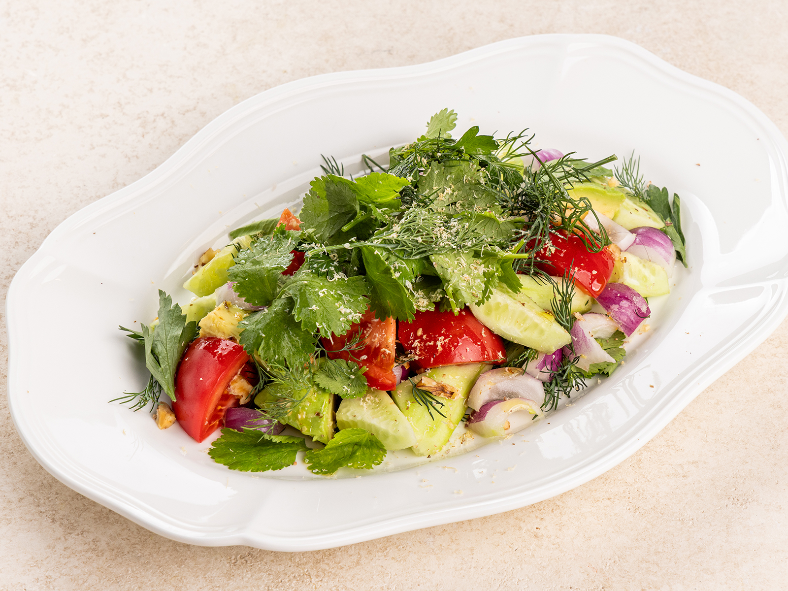 Салат грузинский с авокадо