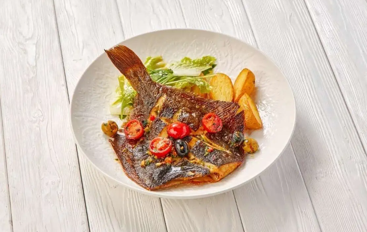 Камбала запеченная