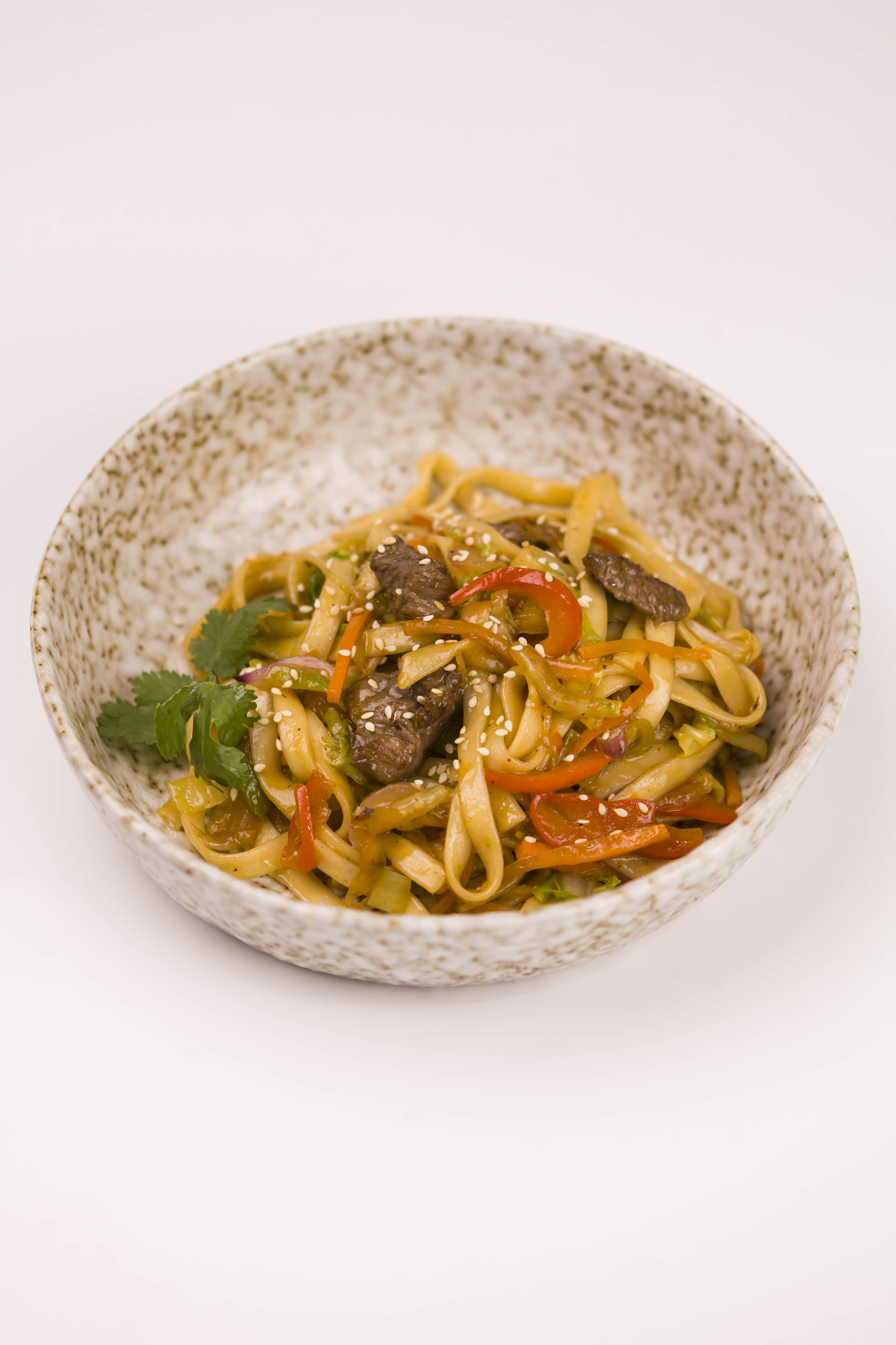 Вок лапша удон с морепродуктами в соусе терияки