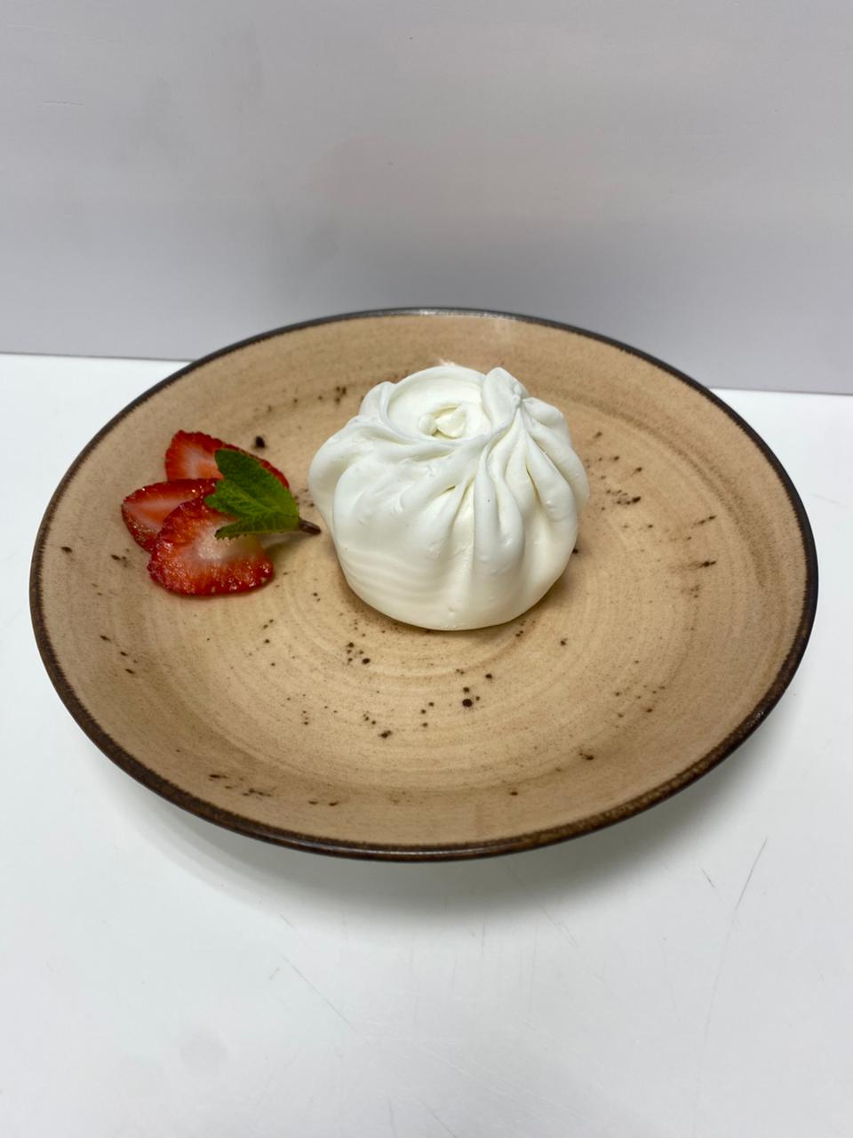 Сладкая поза с карамелью