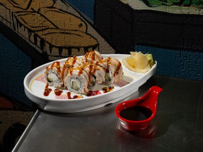 Ролл с угрем