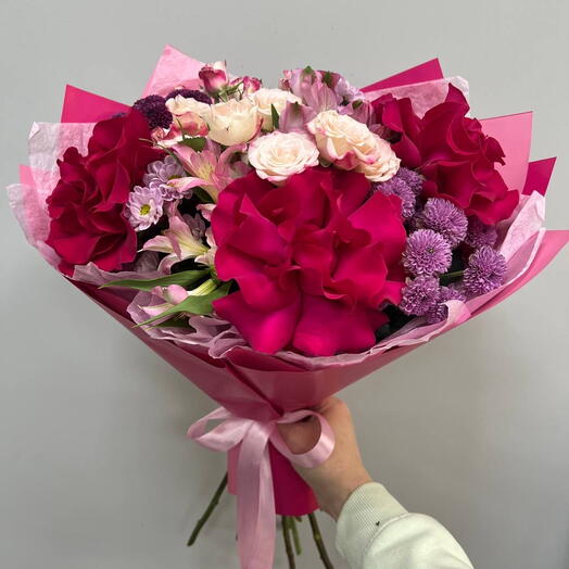 Праздничный букет цветов