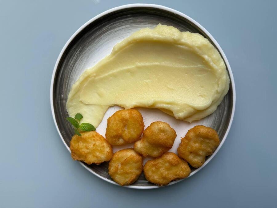 Картофельное пюре с наггетсами