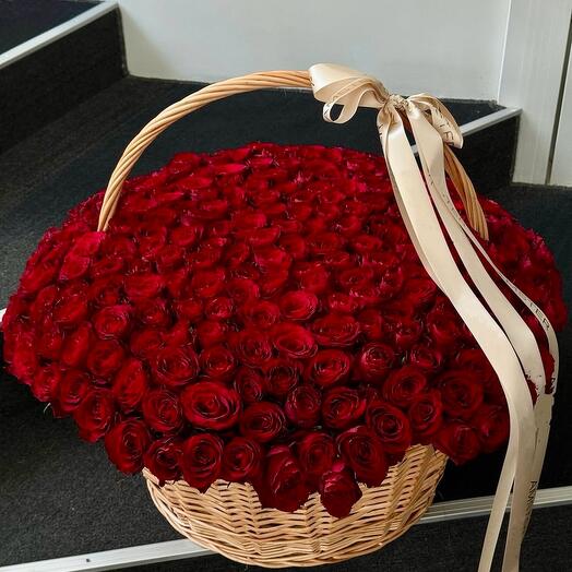 Корзина с цветами 201 Роза