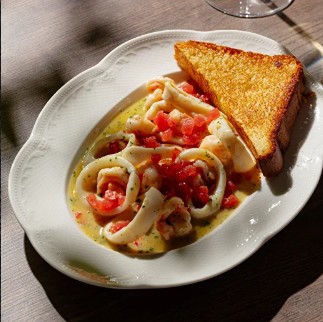 Пикантное соте нежнейших морепродуктов