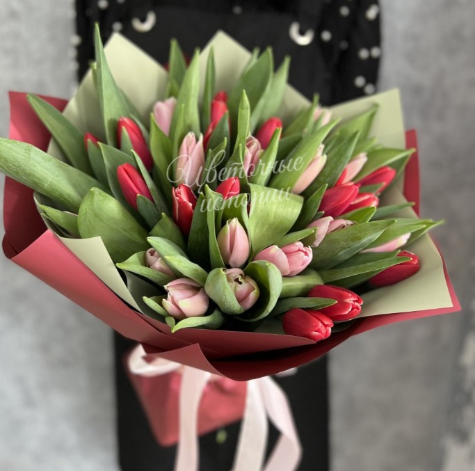 Букет «Тюльпановый микс из 35 Тюльпанов»