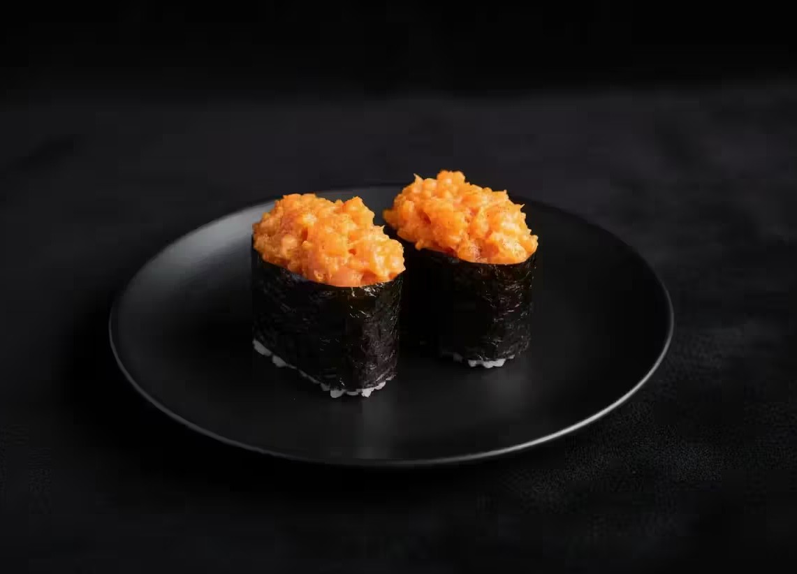 Гункан спайси тунец, 2 шт