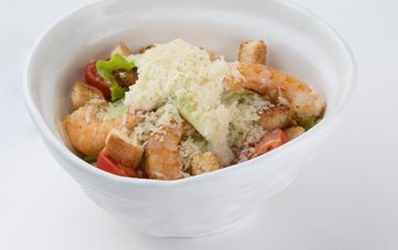 Салат Цезарь с креветкой