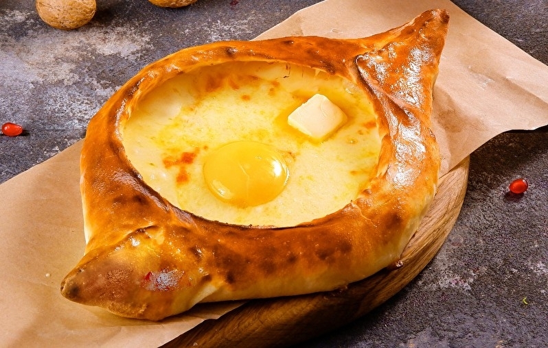 Хачапури по-аджарски