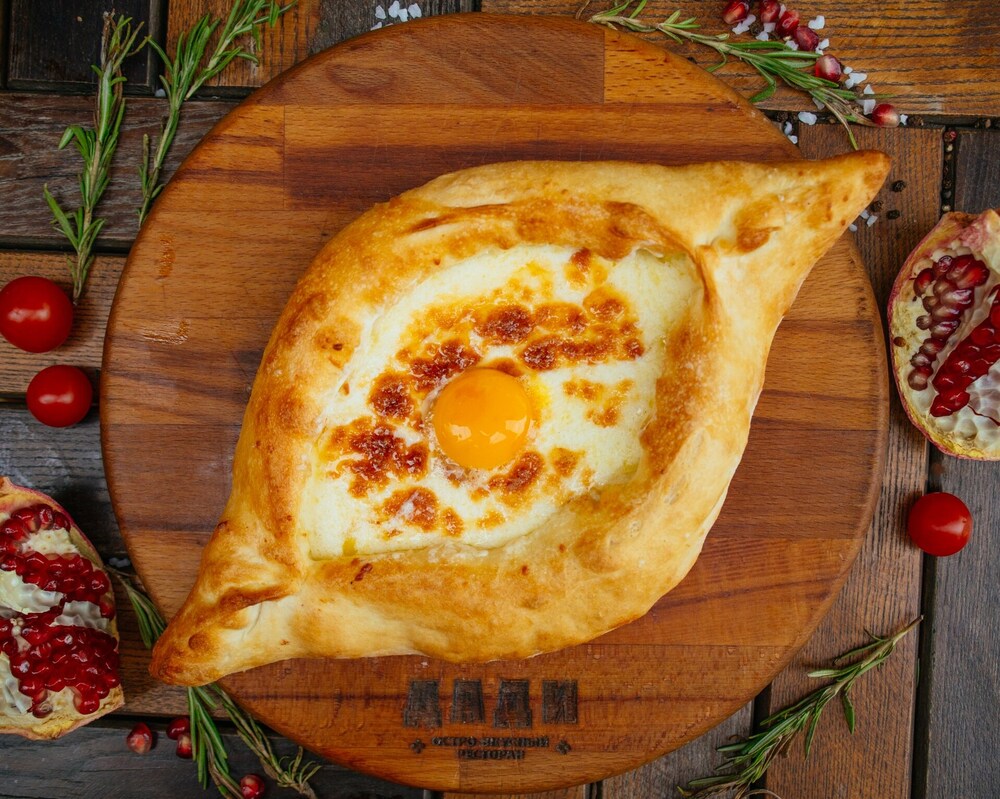 Хачапури по-аджарски