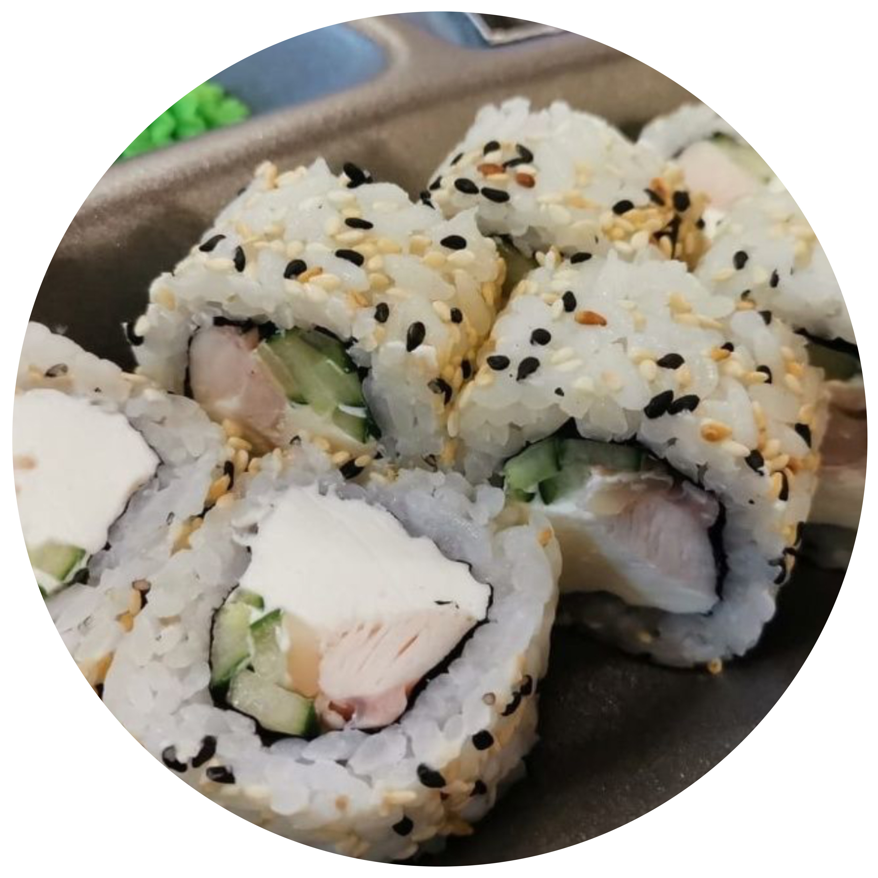 Сливочный ролл с курицей