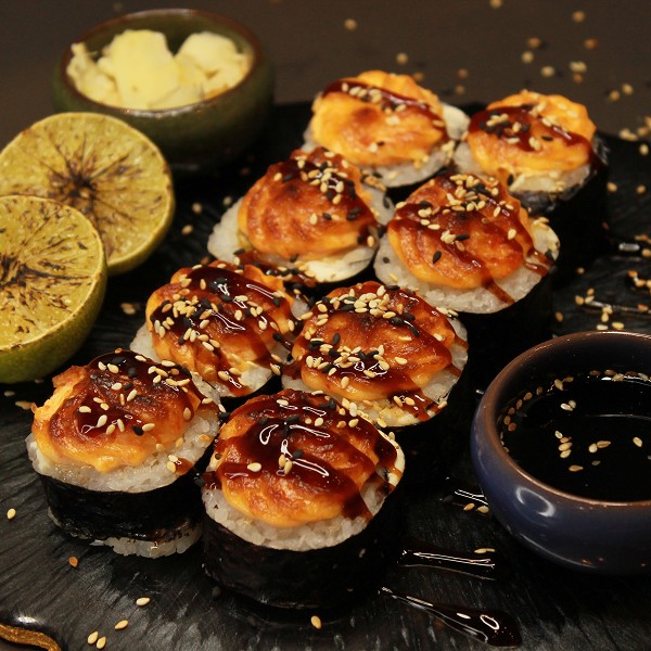 Ролл Запеченный с мидиями