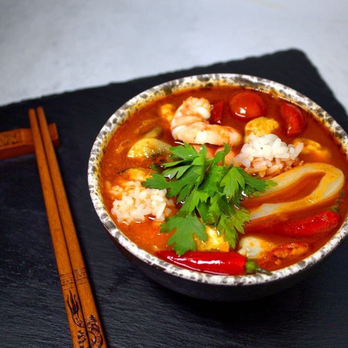 Том-ям с морепродуктами