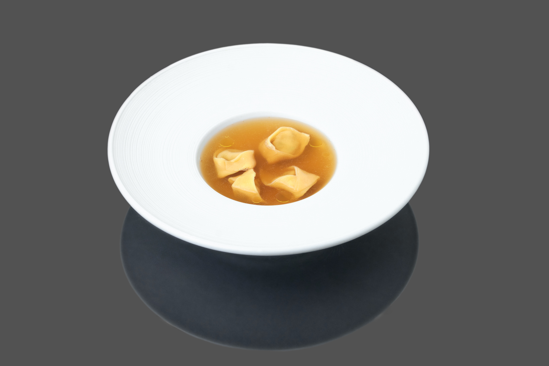 Куриный суп с тортеллини из кролика