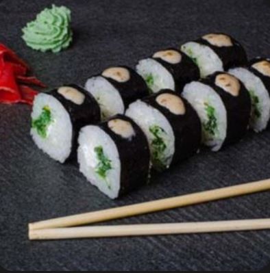 Ролл Маки с чукой