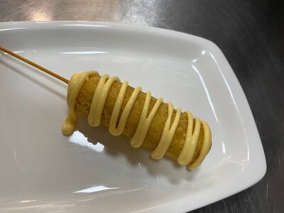 Корн Дог с сыром и сосиской