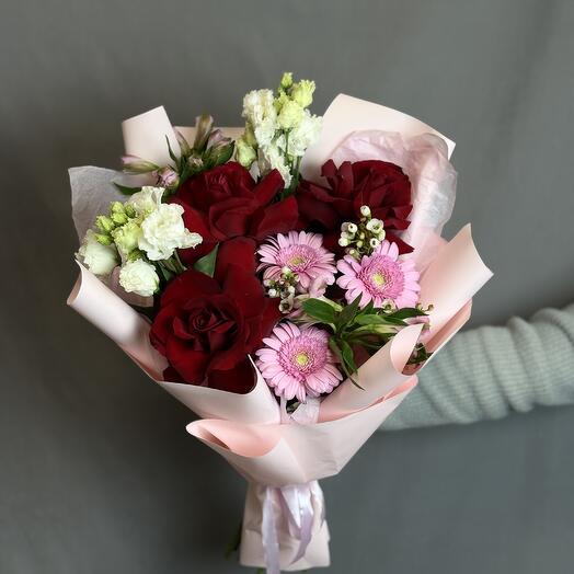 Сборный букет с розами 