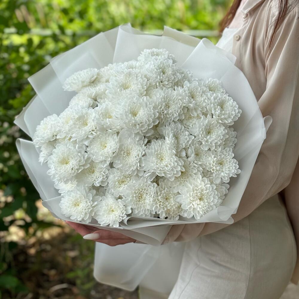 Моно-букет из 11 хризантем