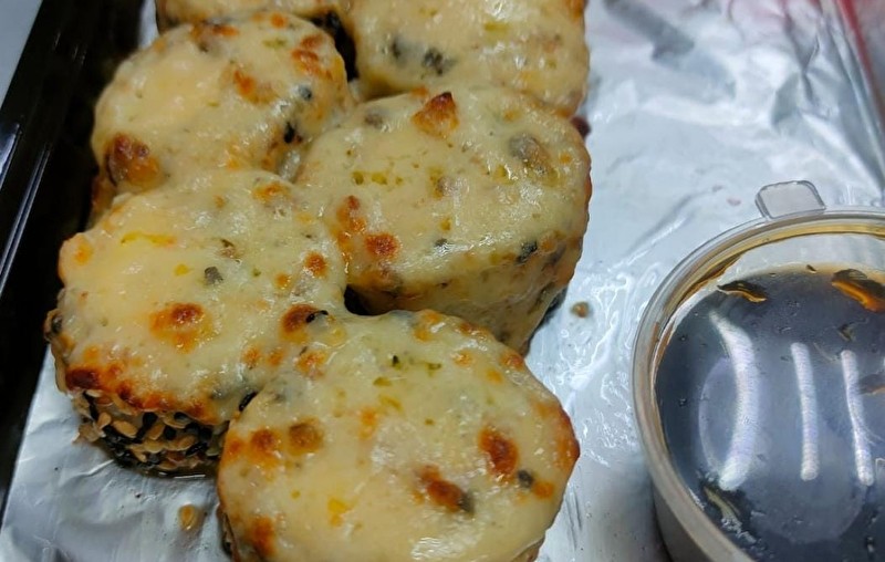 Запеченный с манго и лососем