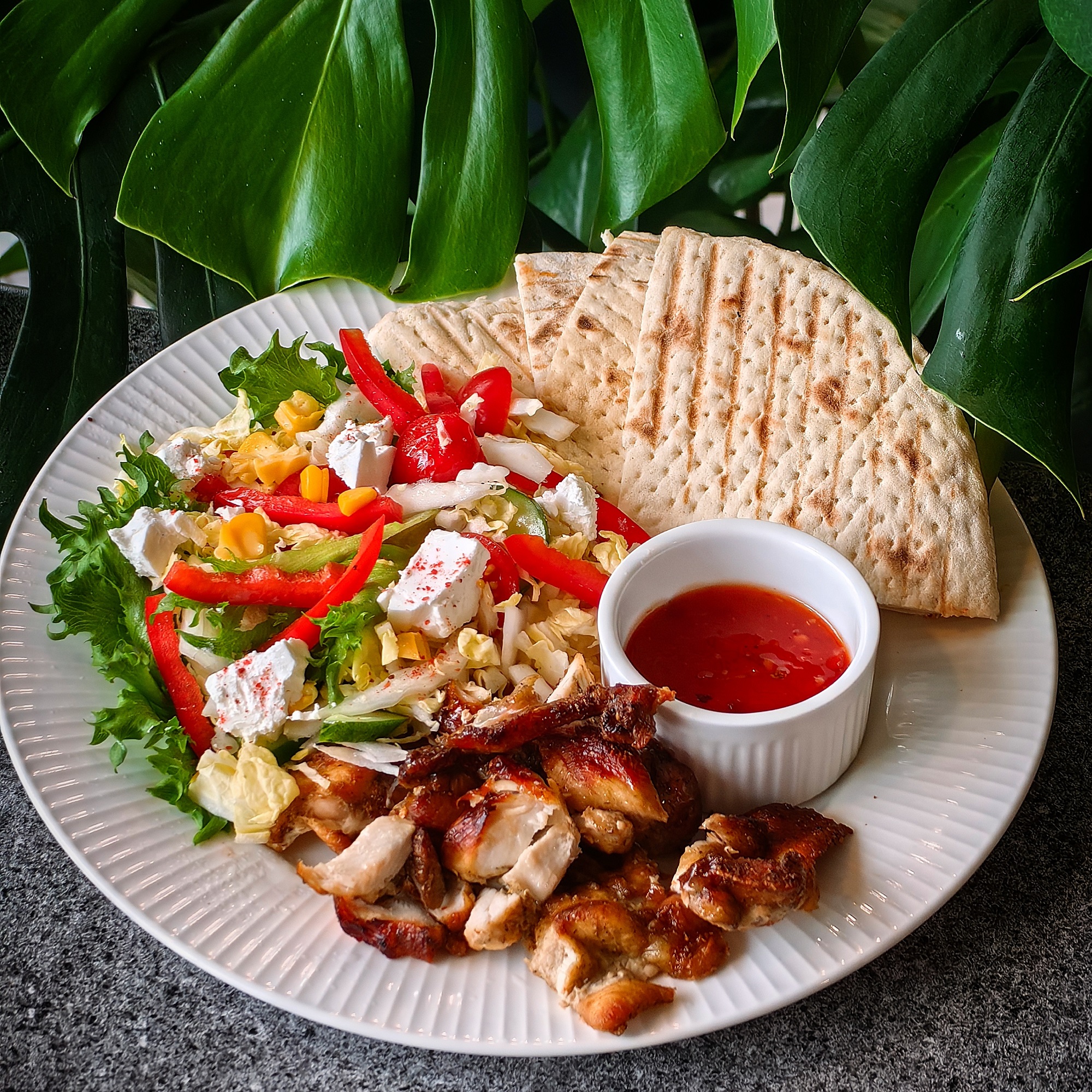 Гирос на тарелке «Фитнес»