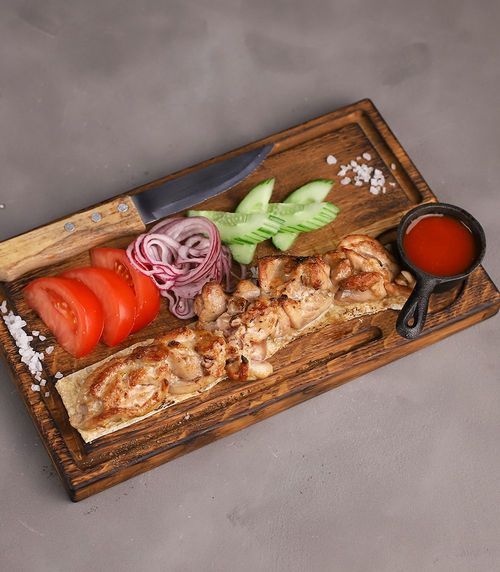 Шашлык из мякоти куриного бедра