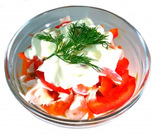Салат с копченой курицей и морковью