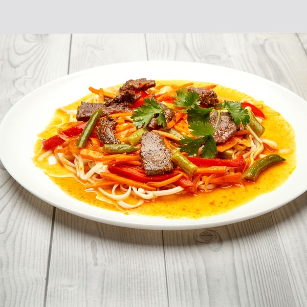 Лапша по-тайски с говядиной