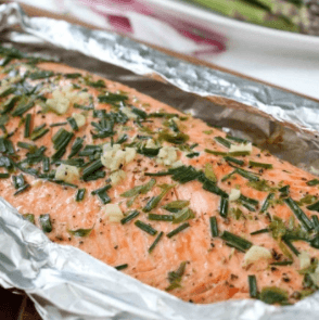 Семга запеченная в фольге с овощами
